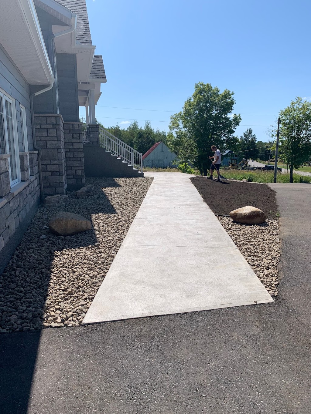 Tommy Caron Paysagement | 155 Chemin Bellevue, Saint-Boniface, QC G0X 2L0, Canada | Phone: (819) 266-4466