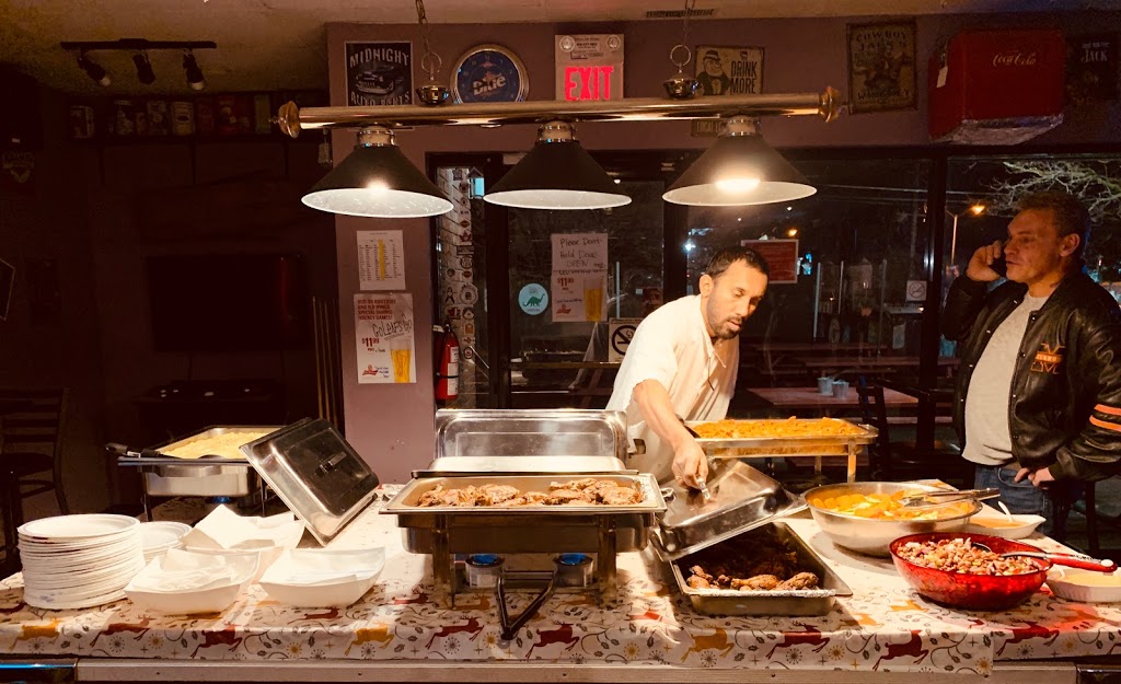 Karlas Roadhouse | 4630 Kingston Rd, Scarborough, ON M1E 4Z4, Canada | Phone: (647) 352-7780