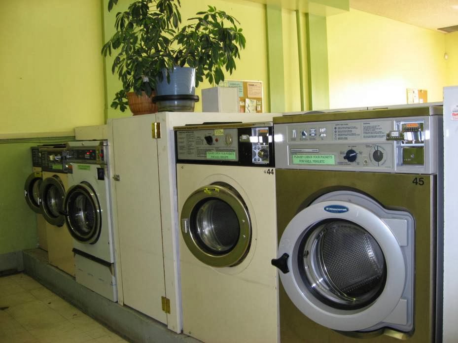 Super Suds Laundromat & Drycleaning Depot | 11741 83 St NW, Edmonton, AB T5B 2Z1, Canada | Phone: (780) 477-1544