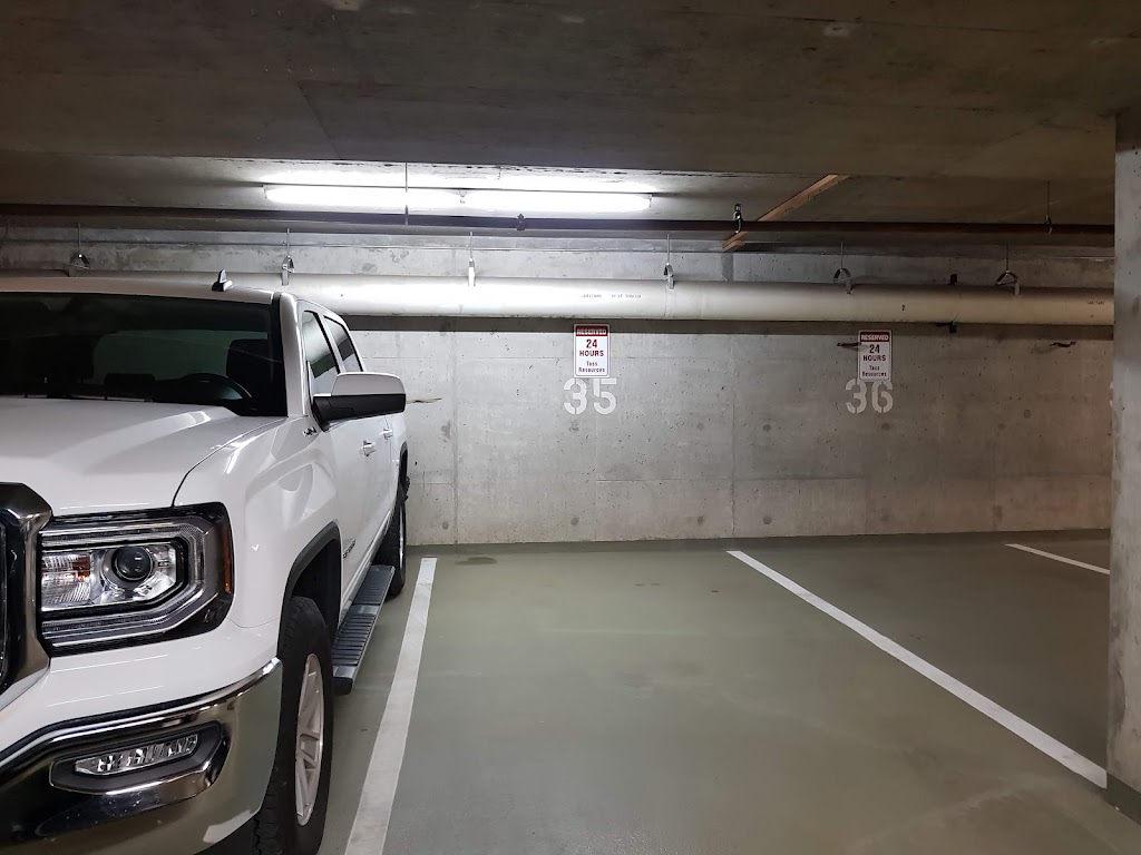 Avis Car Rental | Cascade Lodge, 4315 Northlands Blvd, Whistler, BC V0N 1B0, Canada | Phone: (604) 932-1236