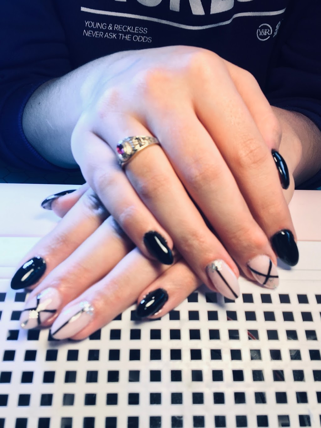 GelUs nails | 120 7th Ave, Invermere, BC V0A 1K4, Canada | Phone: (250) 688-0443