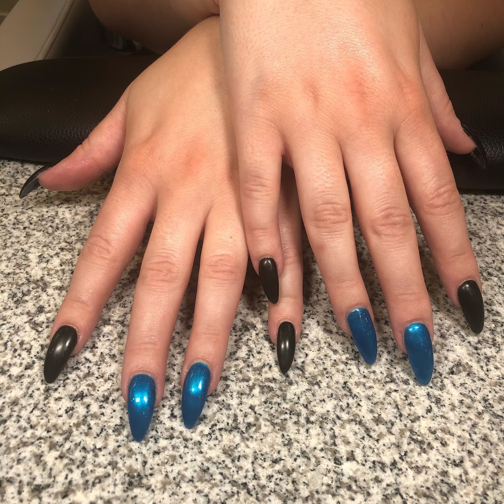 Fashion Nails Salon & Spa | 783 Brant St, Burlington, ON L7R 2J2, Canada | Phone: (905) 632-0220