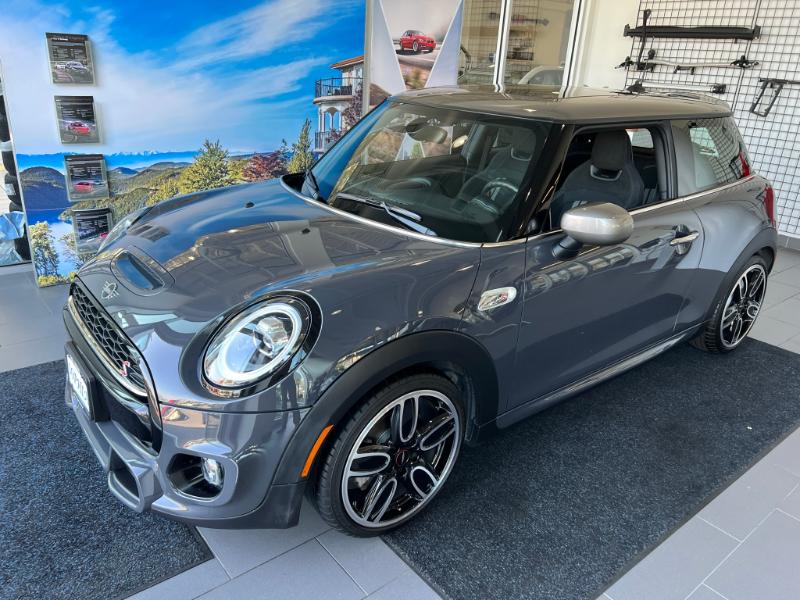 MINI Victoria | 95 Esquimalt Rd, Victoria, BC V8V 3N1, Canada | Phone: (250) 995-9250