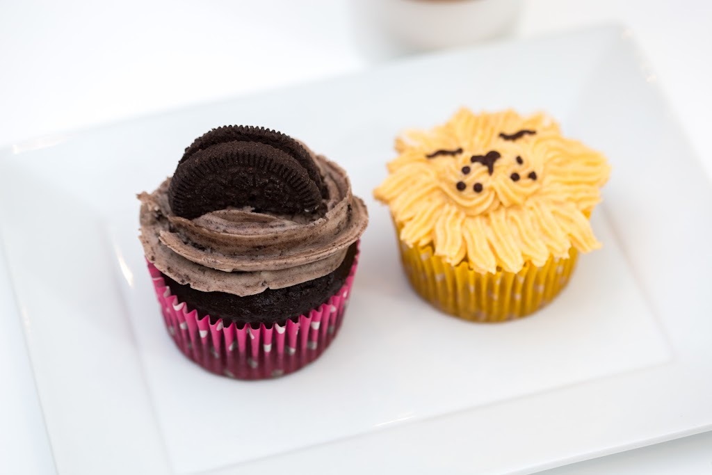 Regal Cat Cafe | 303 10 St NW, Calgary, AB T2N 1V8, Canada | Phone: (403) 455-2287
