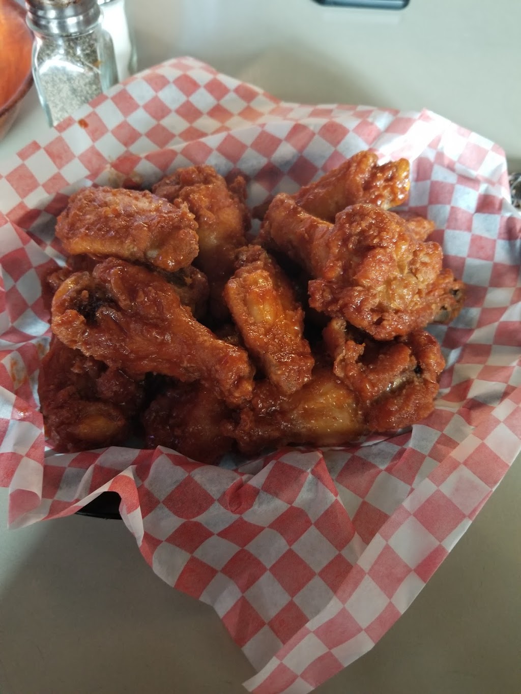 Schueys Bar & Grill | 1130 Martin Grove Rd, Etobicoke, ON M9W 4W1, Canada | Phone: (416) 249-1516