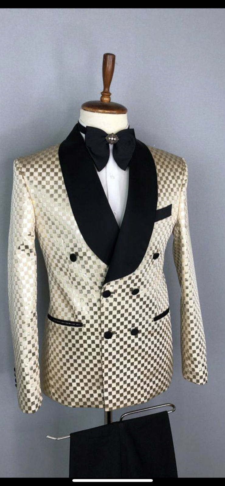 Layths fashion | 10206 152 St #115, Surrey, BC V3R 6N7, Canada | Phone: (604) 498-1210