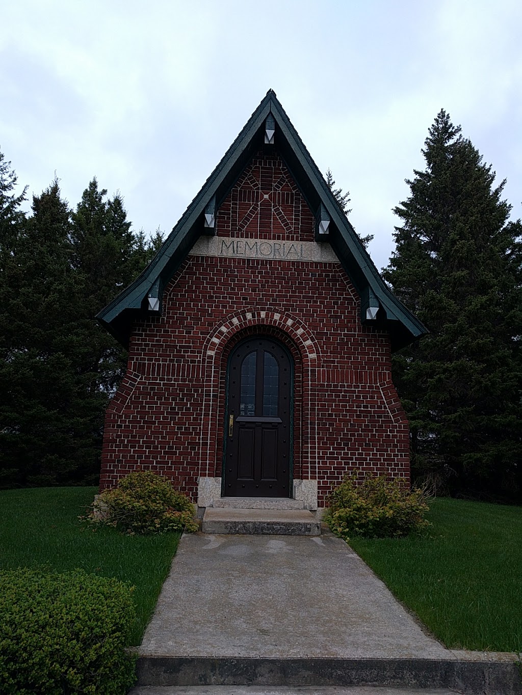 Darlingford Memorial Park | 212 Bradburn St, Darlingford, MB R0G 0L0, Canada | Phone: (204) 242-2838