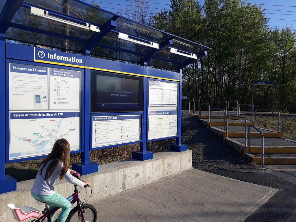 Stationnement incitatif EXO - Gare Candiac | 201 Rue de la Sorbonne, Saint-Philippe, QC J0L 2K0, Canada