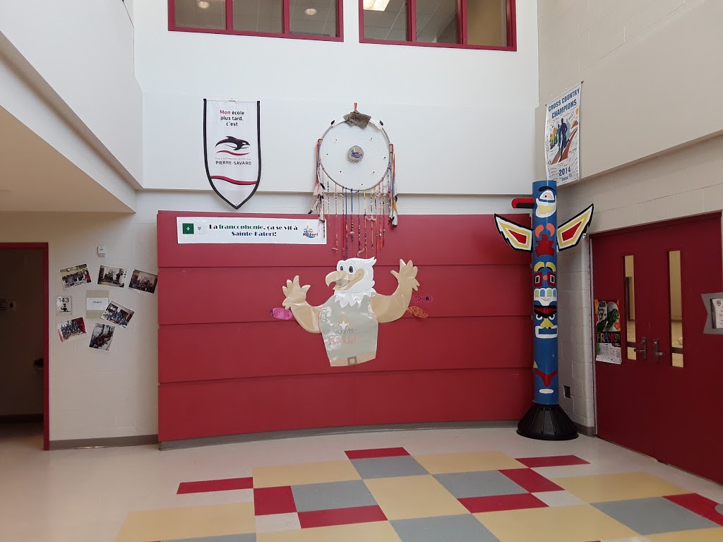 École élémentaire catholique Sainte-Kateri | 2450 River Mist Rd, New Barrhaven, ON K2J 5W5, Canada | Phone: (613) 741-6754