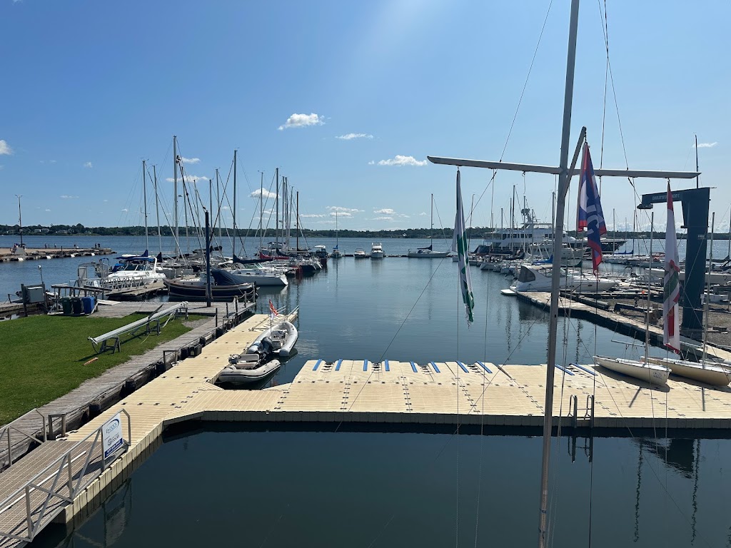 Sol Paddle Tavern | 2 Pownal St, Charlottetown, PE C1A 3V6, Canada | Phone: (902) 330-3903