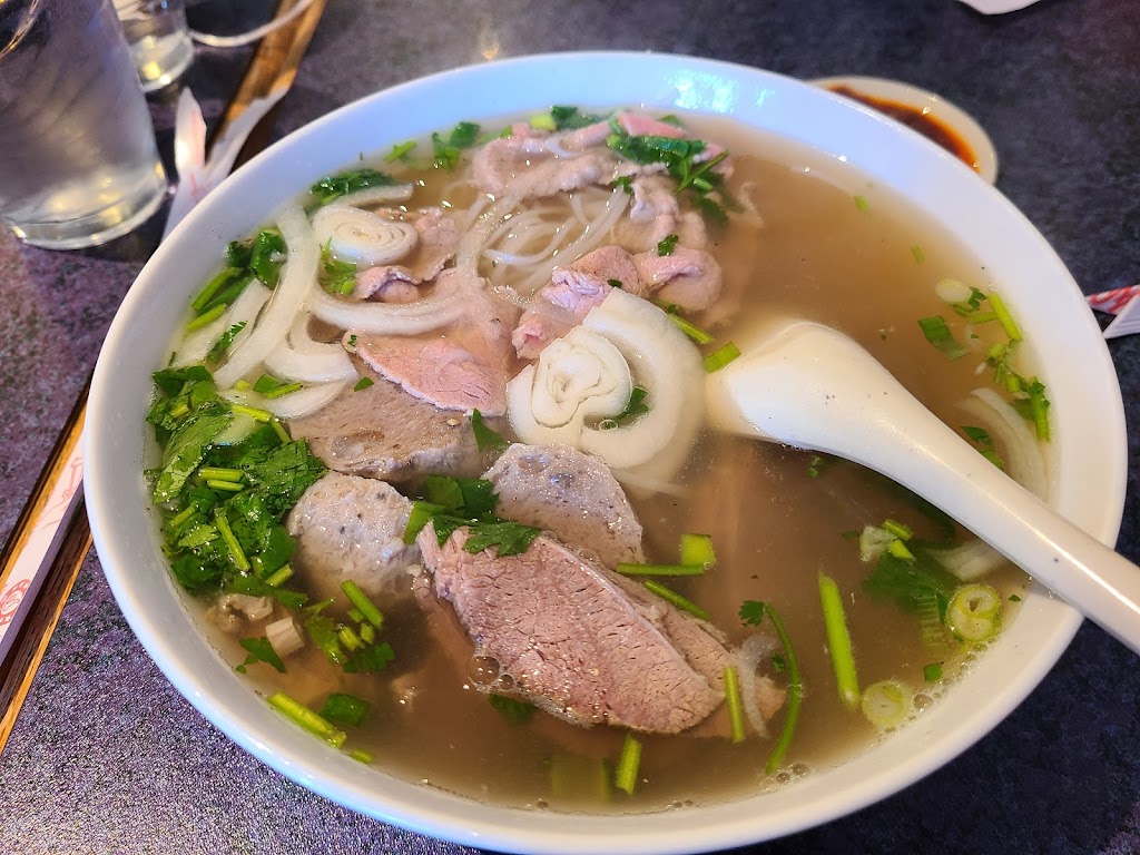Spinnakers Cafe | 5227 Lakeshore Dr #109, Sylvan Lake, AB T4S 1Y8, Canada | Phone: (403) 864-7230