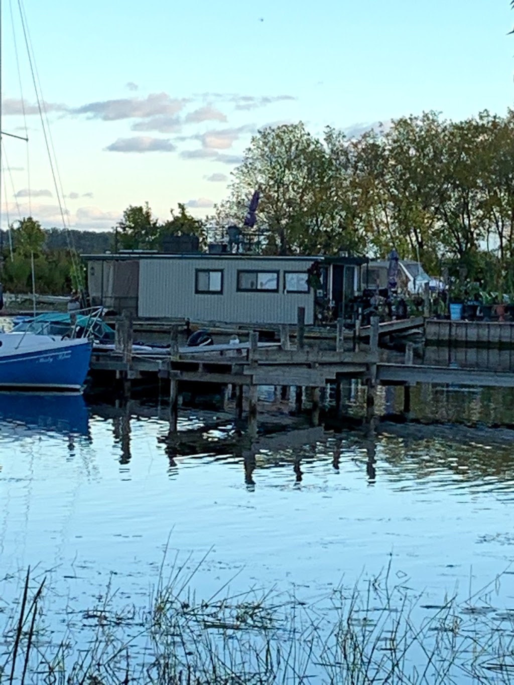 Wellers Bay Campground | 65 Carter Rd, Carrying Place, ON K0K 1L0, Canada | Phone: (613) 475-3113