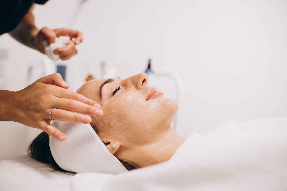 FCMC Cosmetics Clinic | 11611 107 Ave NW, Edmonton, AB T5H 0P9, Canada | Phone: (780) 910-0023