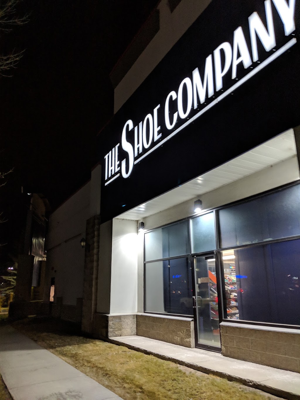 The Shoe Company, 350 Shawville Blvd SE 