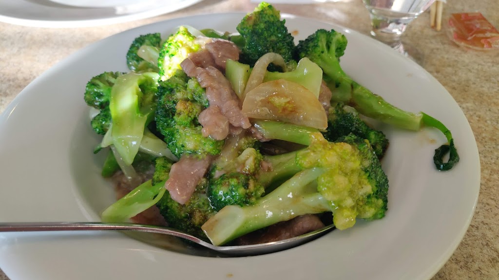 New Red Pepper Cafe | 4613 52 Ave, Stony Plain, AB T7Z 1E7, Canada | Phone: (780) 968-6822