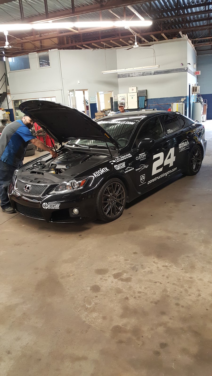Pros Garagistes (Les) | 10821 Av. Moisan, Montréal-Nord, QC H1G 4N6, Canada | Phone: (514) 323-0009