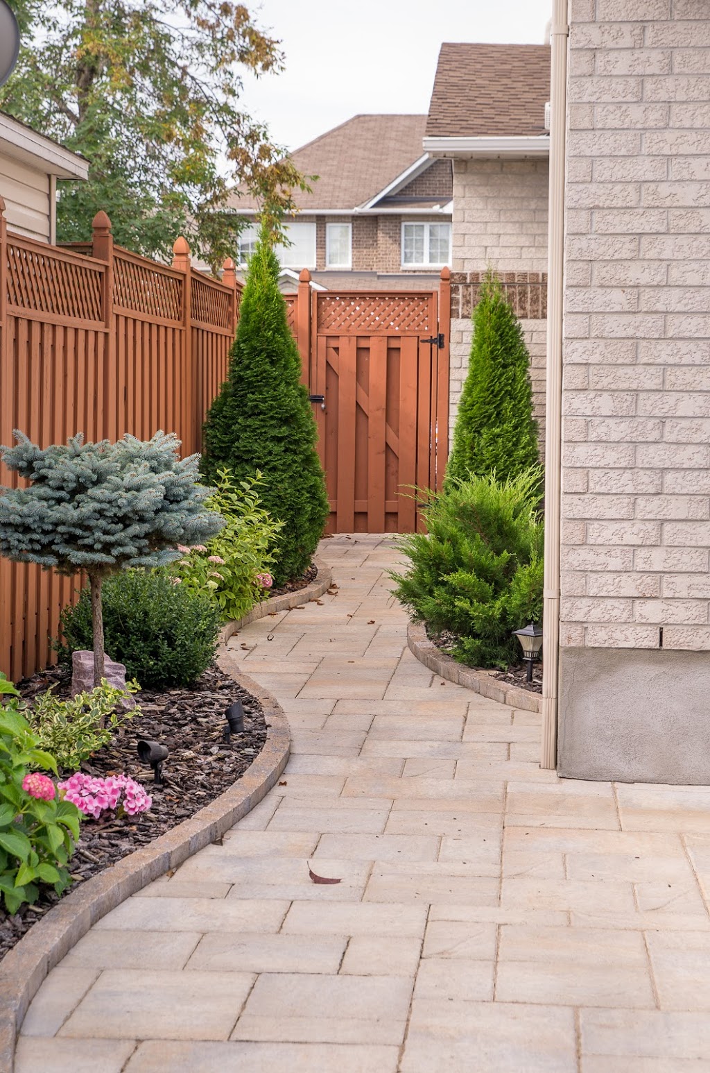 Dreamscape Landscaping | 1331 Coker St, Greely, ON K4P 1A1, Canada | Phone: (613) 821-0003