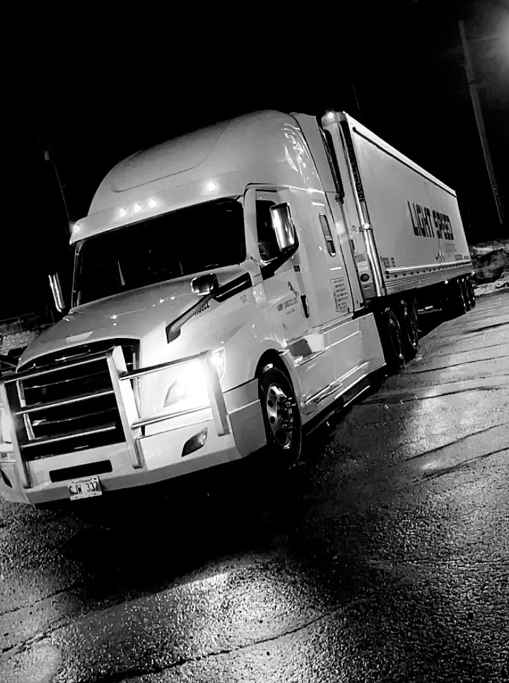 Harry Logistics Ltd. | 15 Mountainview Rd, Winnipeg, MB R3C 2E6, Canada | Phone: (431) 998-7626