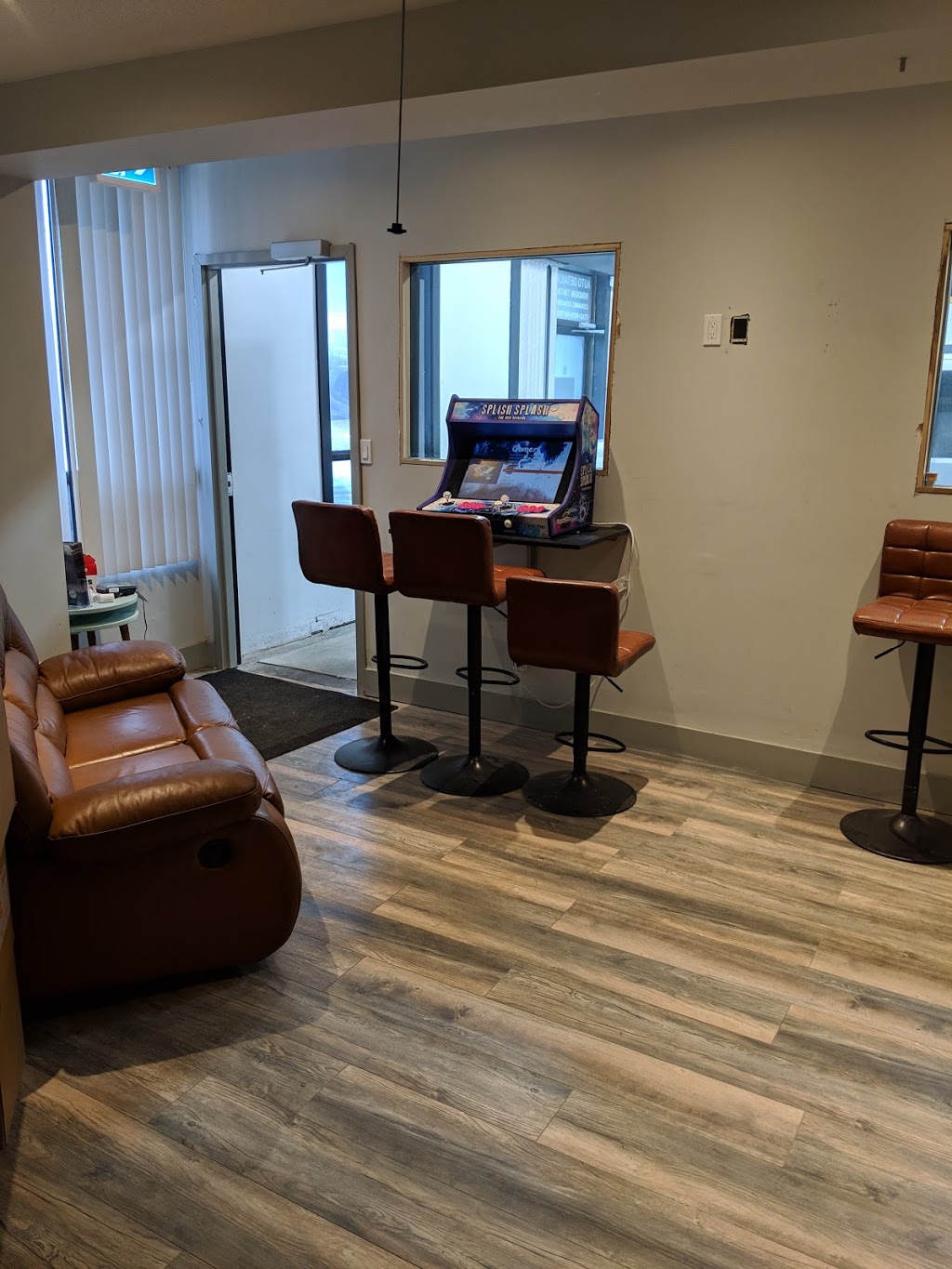 Splish Splash Auto - Woodbridge | 350 Woodbridge Ave #10, Woodbridge, ON L4L 3K8, Canada | Phone: (416) 830-4903