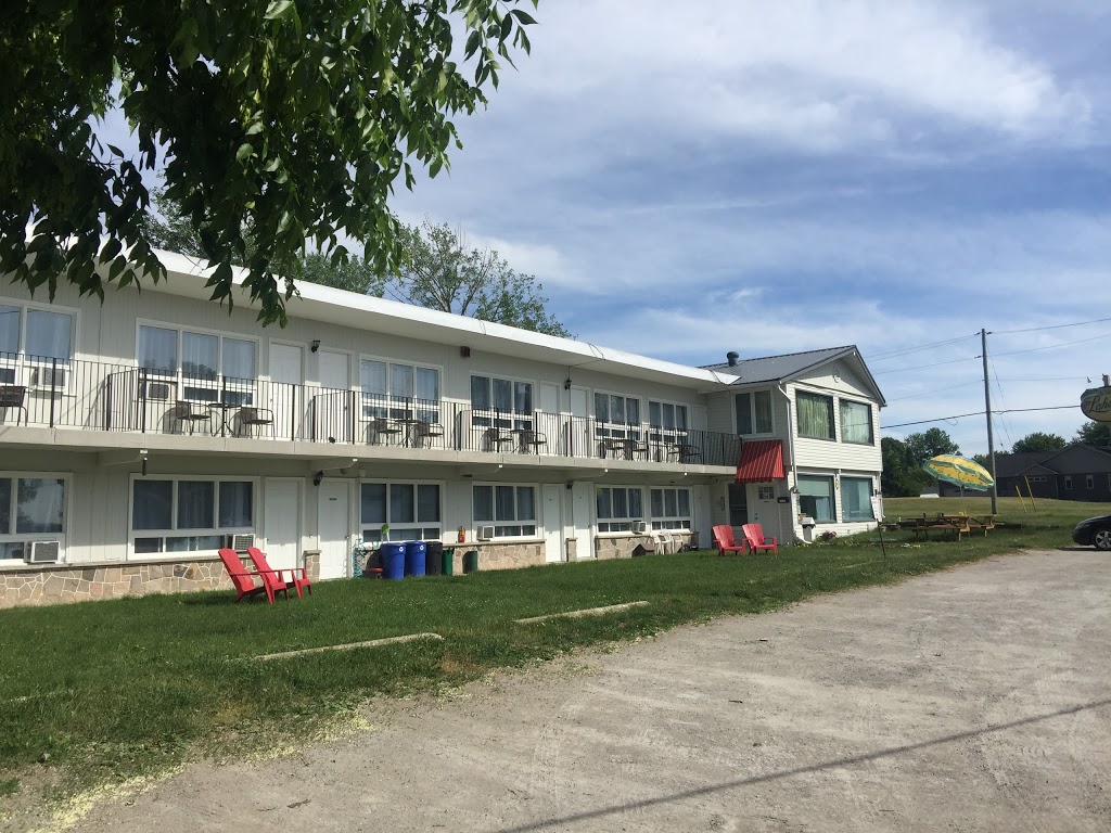 LAKESIDE INN | 86 Creighton St S, Orillia, ON L3V 1B2, Canada | Phone: (705) 325-2514
