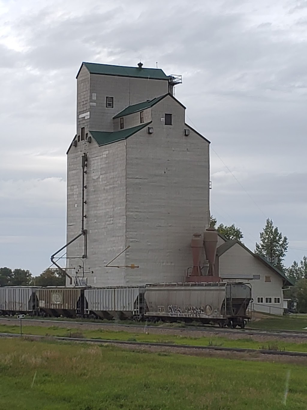 F.W. Cobs Company | 124 Railway Ave, Loreburn, SK S0H 2S0, Canada | Phone: (888) 531-4888