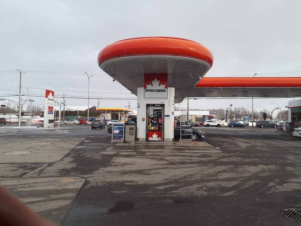 Petro-Canada | 11 Boulevard Saint-Jean-Baptiste, Châteauguay, QC J6J 3H5, Canada | Phone: (450) 699-0979