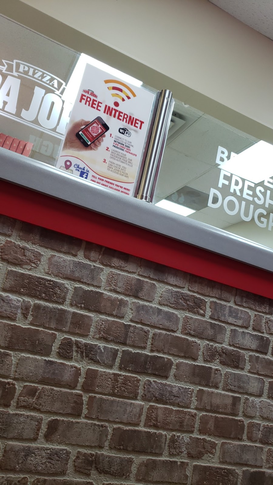 Papa Johns Pizza | Parking lot, 2791 Princess St, Kingston, ON K7P 2X1, Canada | Phone: (613) 389-9915