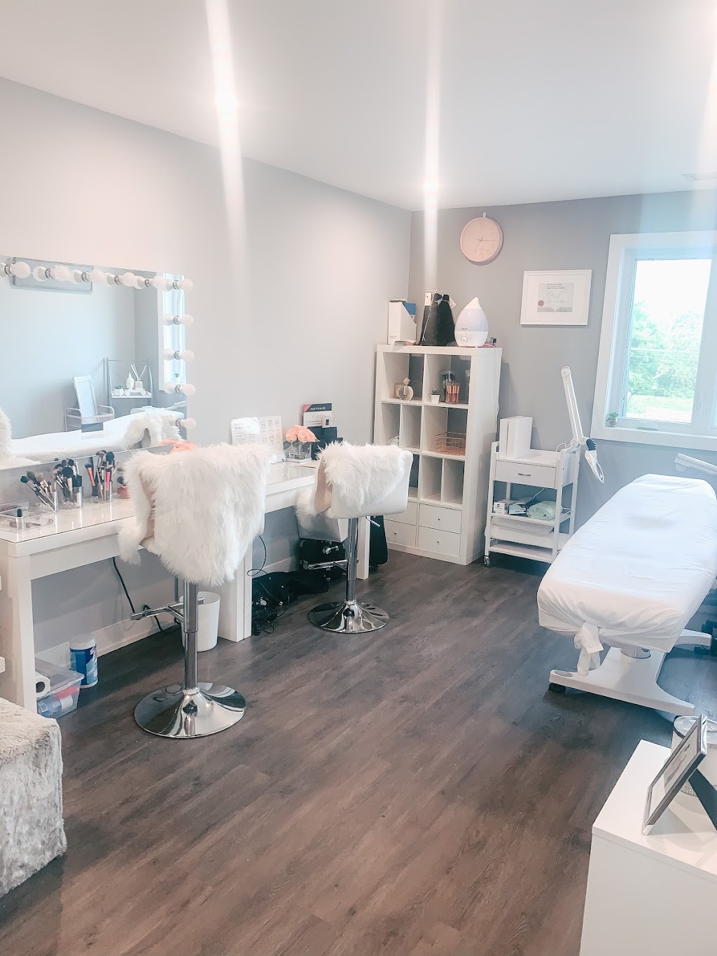 Envee Beauty Lounge and Spa | 87 Boulevard Saint-Elzéar O #2, Laval, QC H7M 1E7, Canada | Phone: (514) 318-7840