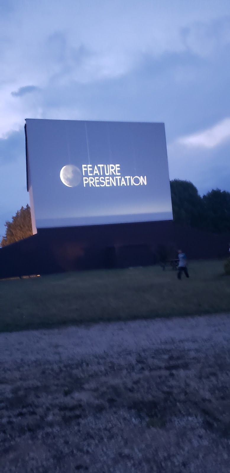 Hanover Drive-In Theatre | 033277 County Rd 28, Hanover, ON N4N 1N7, Canada | Phone: (519) 364-2066