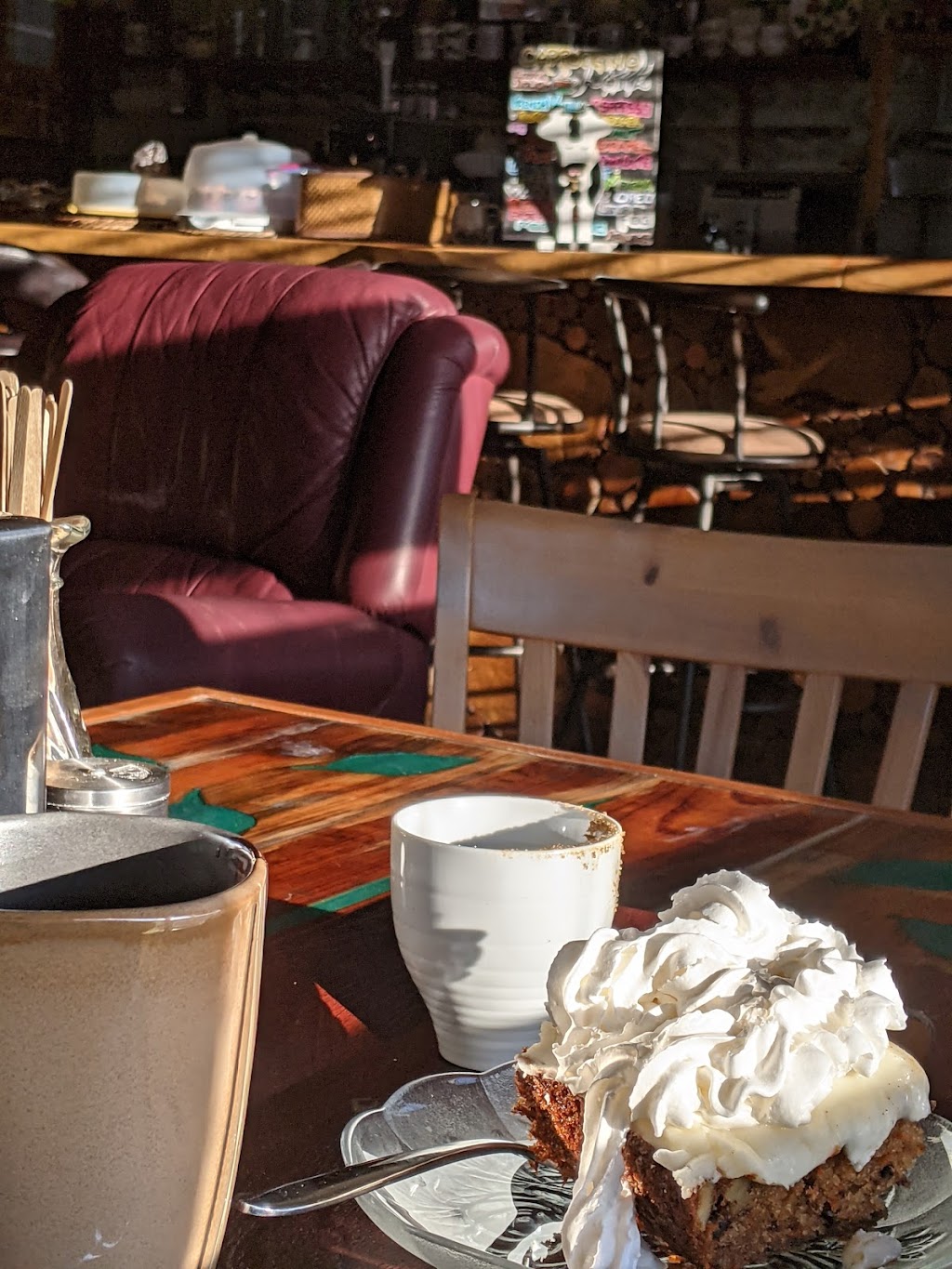 The TiPsY CoW | 38 Wheatland Ave, Smoky Lake, AB T0A 3C0, Canada | Phone: (780) 656-5540