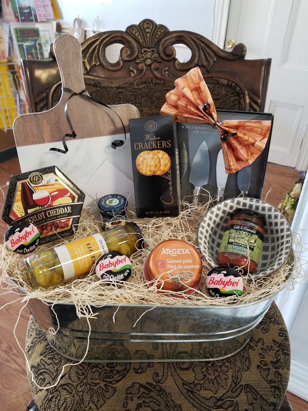 Every Occasion Gift Baskets n more | 4570 Penetanguishene Rd Unit 4, Hillsdale, ON L0L 1V0, Canada | Phone: (249) 495-6633