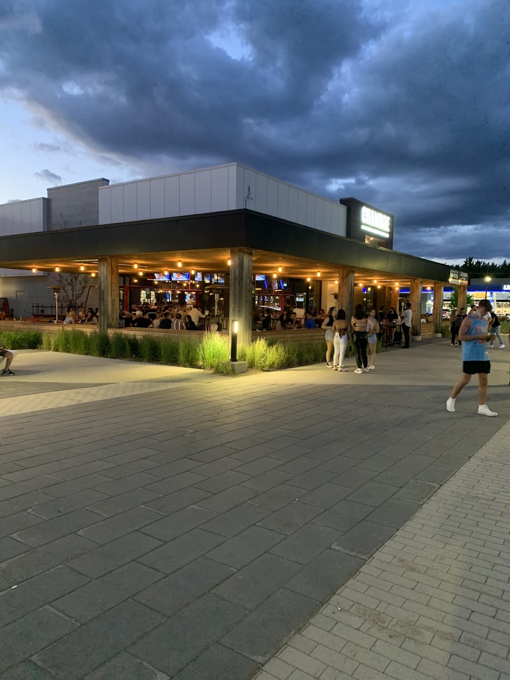 La Chambre - Blainville | 1437 Bd Michèle-Bohec, Blainville, QC J7C 0M4, Canada | Phone: (450) 824-1424