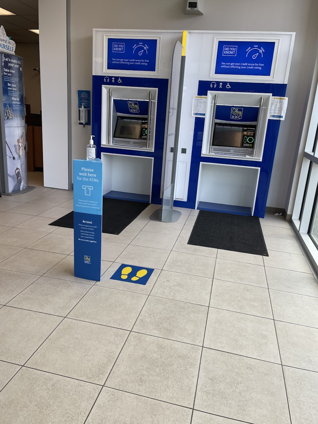 RBC Royal Bank | 4095 Main St, Vancouver, BC V5V 3P5, Canada | Phone: (604) 665-3111