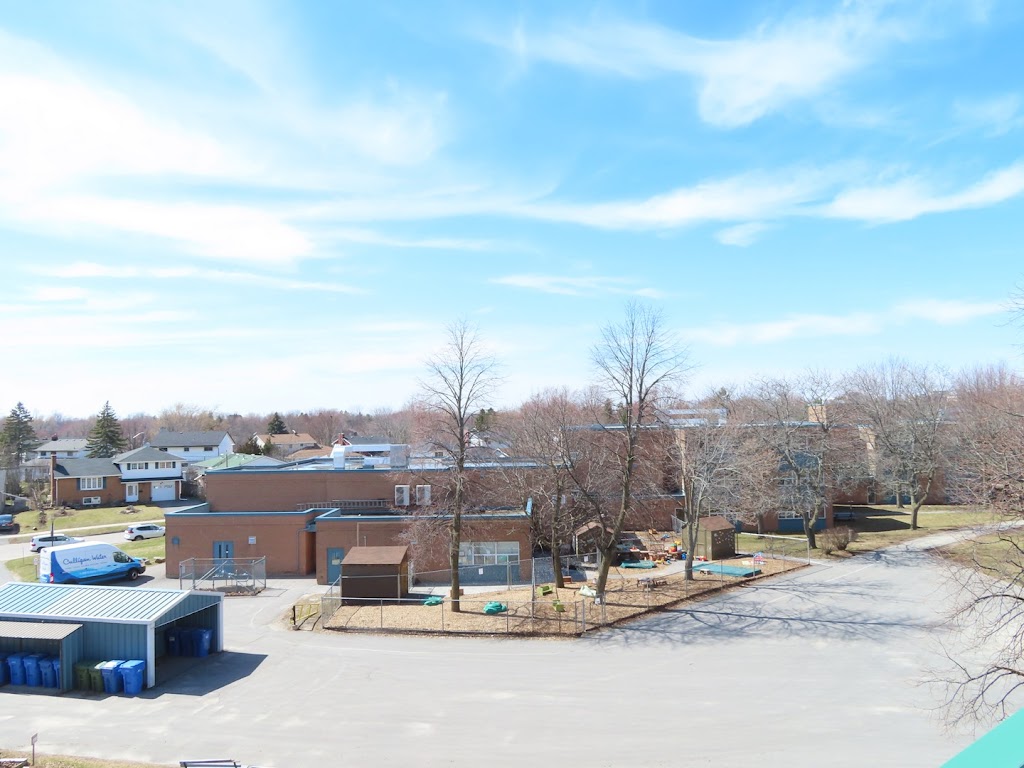An Clachan Complex | 47 Van Order Dr, Kingston, ON K7M 2W8, Canada | Phone: (613) 533-2000