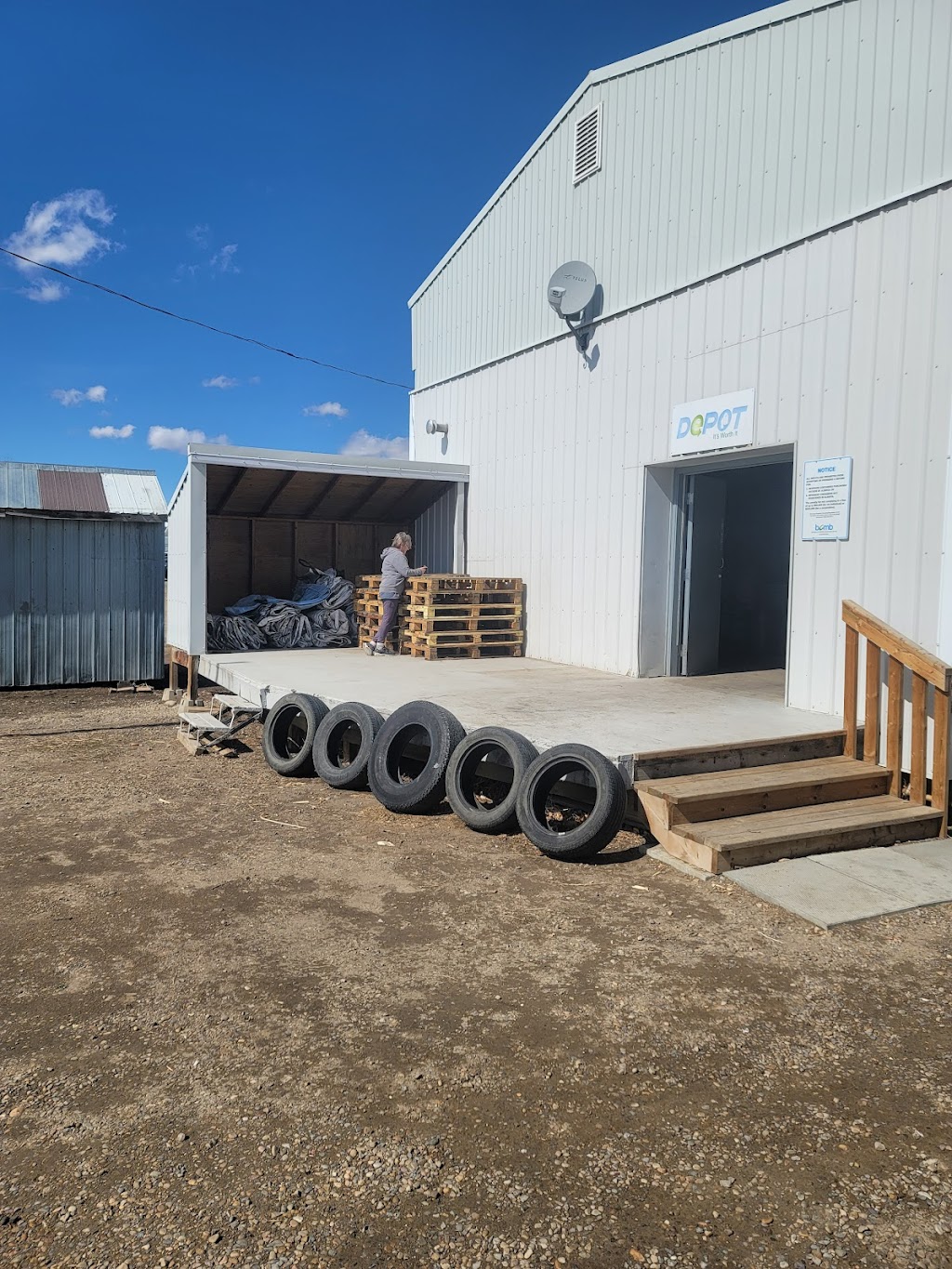 The Empty Bottle Ltd | 431 2 Ave, Bassano, AB T0J 0B0, Canada | Phone: (403) 641-3545