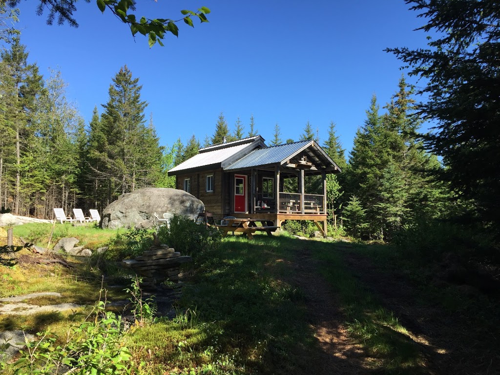 Refuge de la Forêt Boréale | 138 Chemin du Nordet, Lac-Supérieur, QC J0T 1P0, Canada | Phone: (819) 200-0530