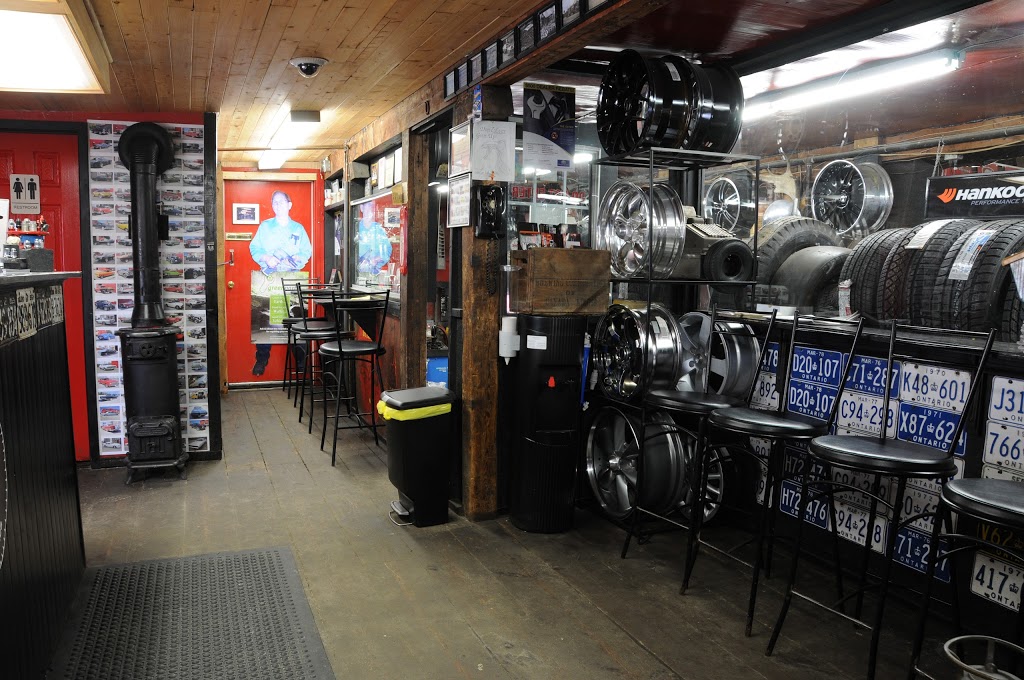 A&T Tire & Wheel Ltd | 54 Industrial Pkwy S, Aurora, ON L4G 3V6, Canada | Phone: (905) 727-8345