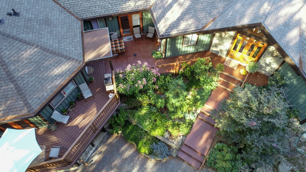 Stonekroft Guesthouse | 2021 Mable Rd, Shawnigan Lake, BC V0R 2W3, Canada | Phone: (250) 743-3273