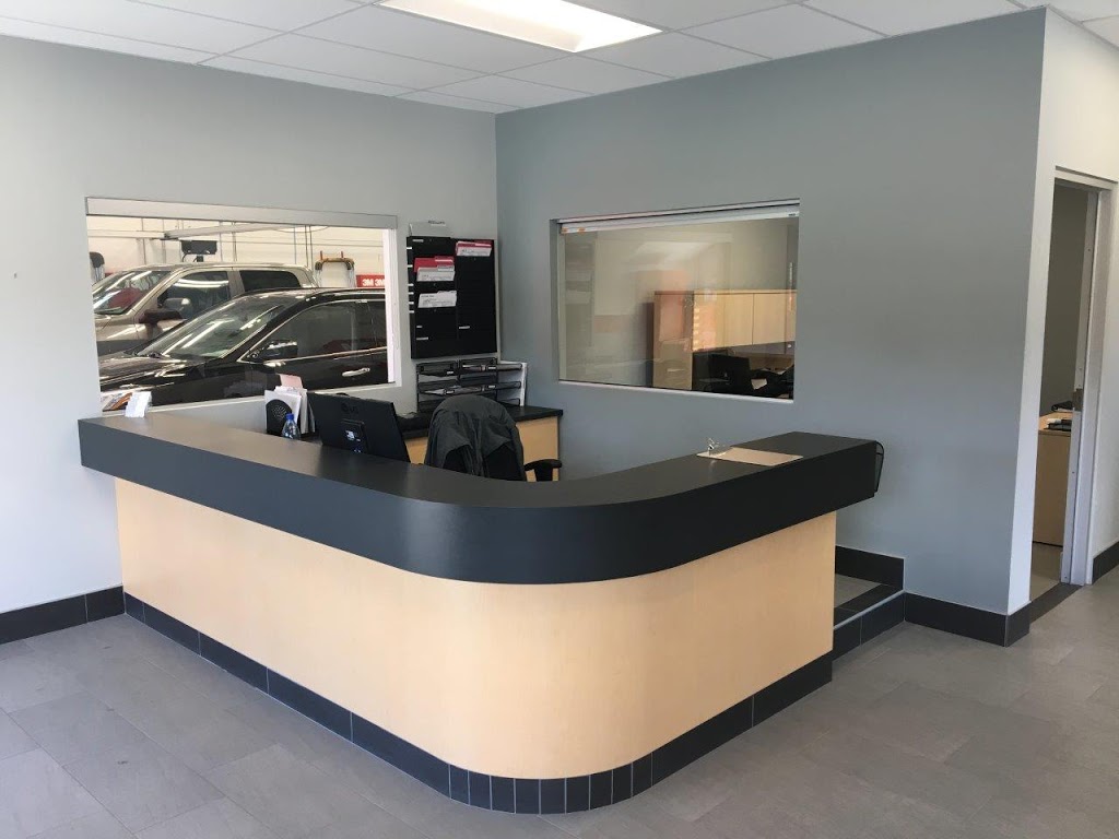 Kirmac Collision & Autoglass - Schoolhouse | 211 Schoolhouse St #16, Coquitlam, BC V3K 4X9, Canada | Phone: (604) 342-0111