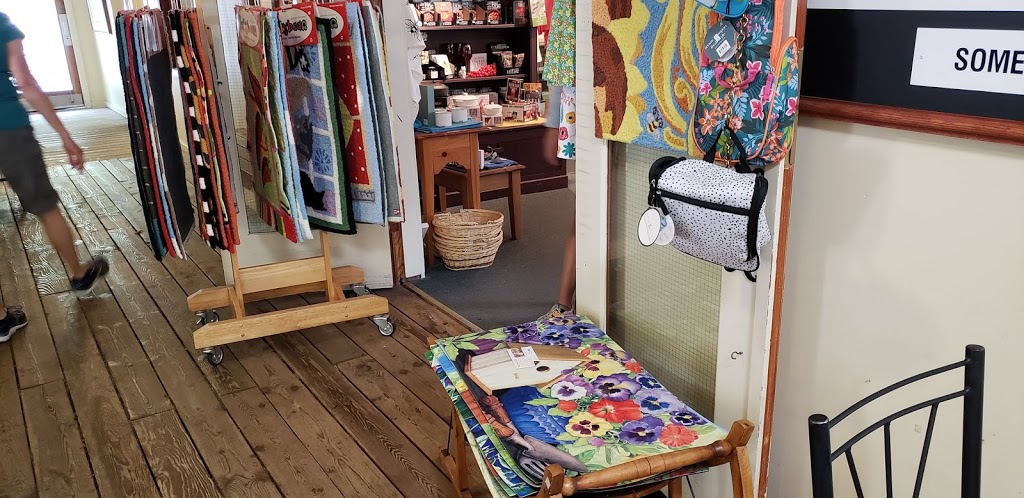 Country Gift Shoppe | 5325 Cordova Bay Rd, Victoria, BC V8Y 2L3, Canada | Phone: (250) 658-1812