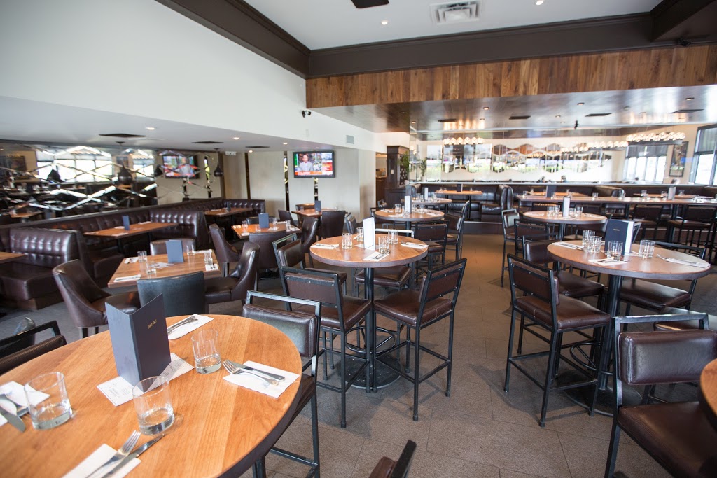 Earls Kitchen + Bar | 6339 200 St Unit 600, Langley City, BC V2Y 1A2, Canada | Phone: (604) 534-8750