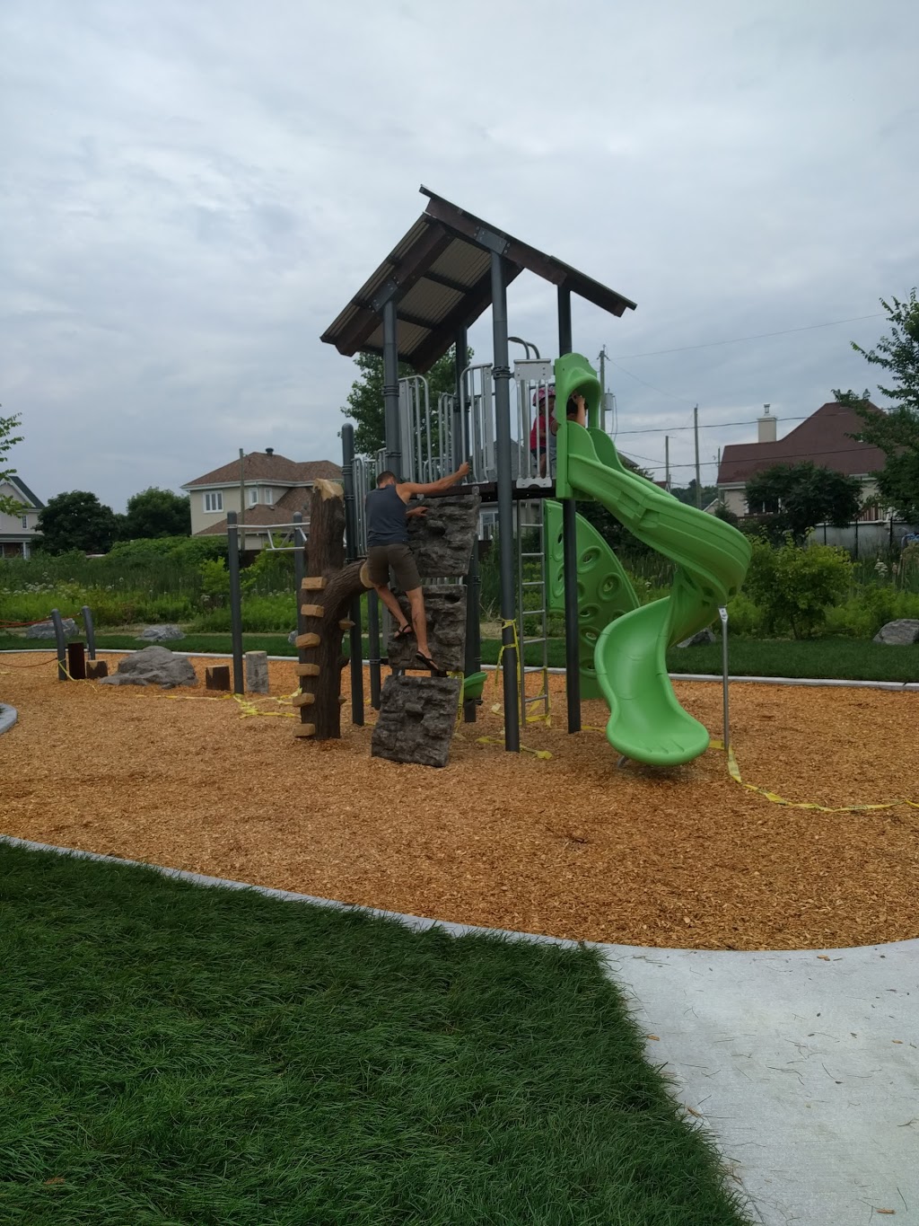 Parc Chambéry | 2505 Rue Carnac, Mascouche, QC J7K 0G5, Canada | Phone: (450) 474-4133