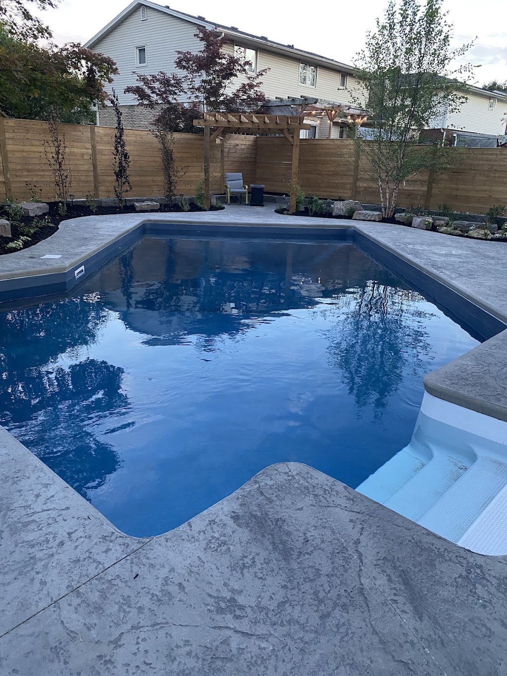 Cracknell Pools & Backyards | 1535 Sunningdale Rd W, London, ON N6G 5B7, Canada | Phone: (519) 900-0382