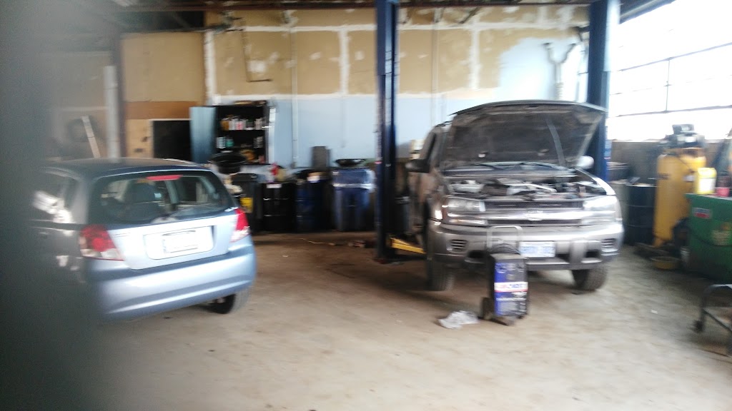 Centre Auto | 1783 Oxford St E Unit 2E, London, ON N5V 2Z6, Canada | Phone: (519) 453-5711
