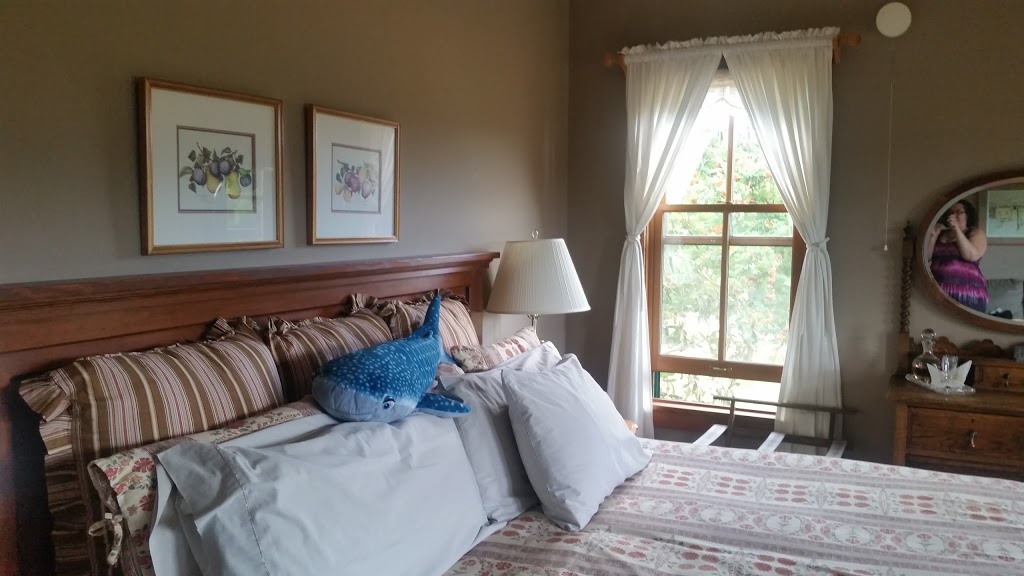 Turtleback Farm Inn | 1981 Crow Valley Rd, Eastsound, WA 98245, USA | Phone: (360) 376-4914