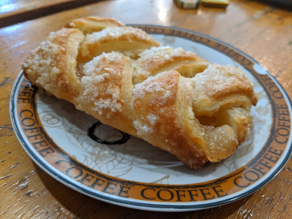 Bolacco Café | 3160 Creekside Way, Sun Peaks, BC V0E 5N0, Canada | Phone: (250) 578-7588