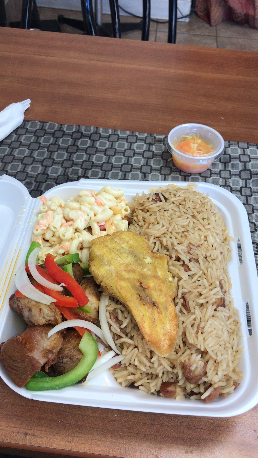 Marche Antillais Le Rocher | 4657 Place Chénier, Laval, QC H7C 1A9, Canada | Phone: (450) 232-0261