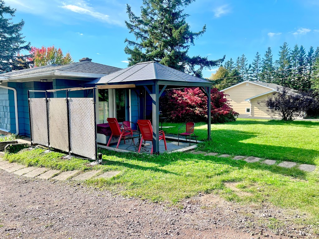 Country Vacation, Hot Tub Relax (up to 6 pers.) | 2336 Amirault St, Dieppe, NB E1A 7K5, Canada | Phone: (506) 878-3685