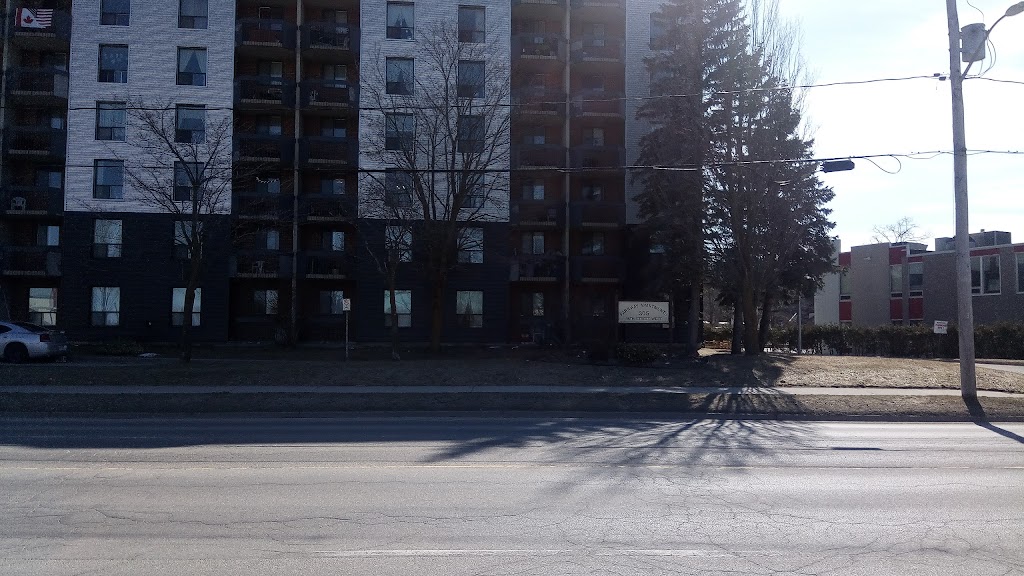 Parkway Apartments | 305 14th St W, Owen Sound, ON N4K 6B7, Canada | Phone: (519) 376-5744