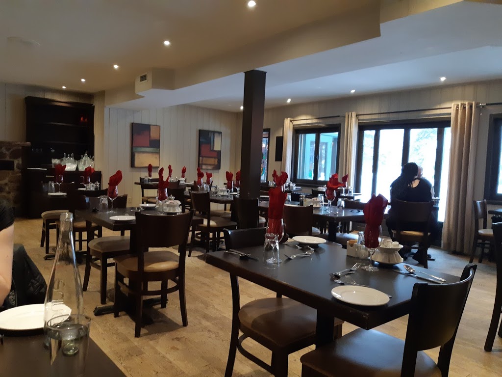 Auberge du Vieux Foyer | 3167 Rang 1 Doncaster #71, Val-David, QC J0T 2N0, Canada | Phone: (819) 322-2686